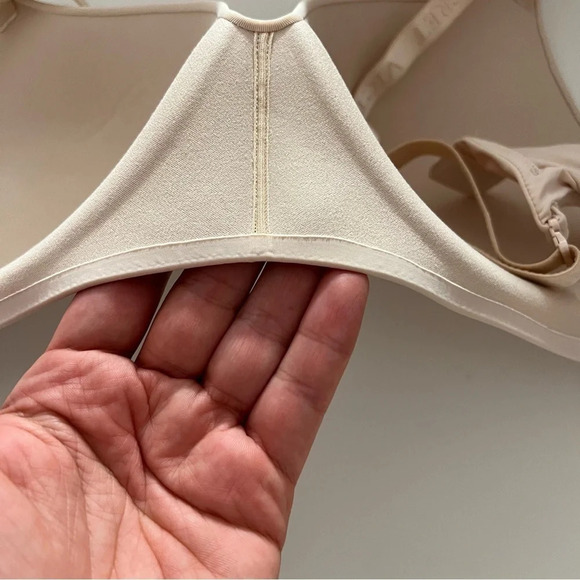 Victoria’s Secret The T-Shirt Smooth Logo Strap Lightly  Lined Non Wired - Picture 7 of 9